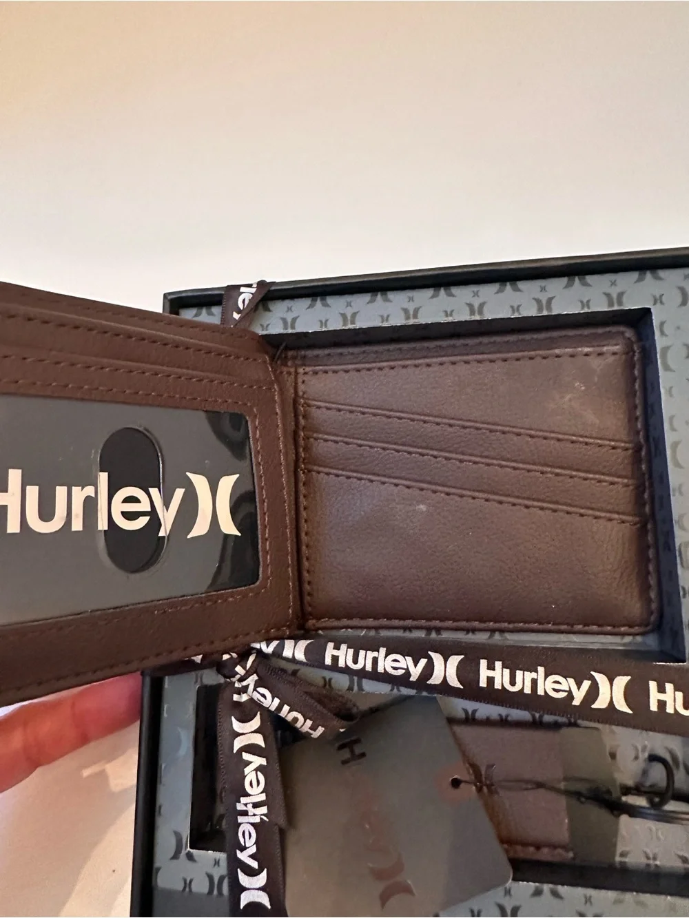 Men’s Hurley Brown Wallet Gift Set